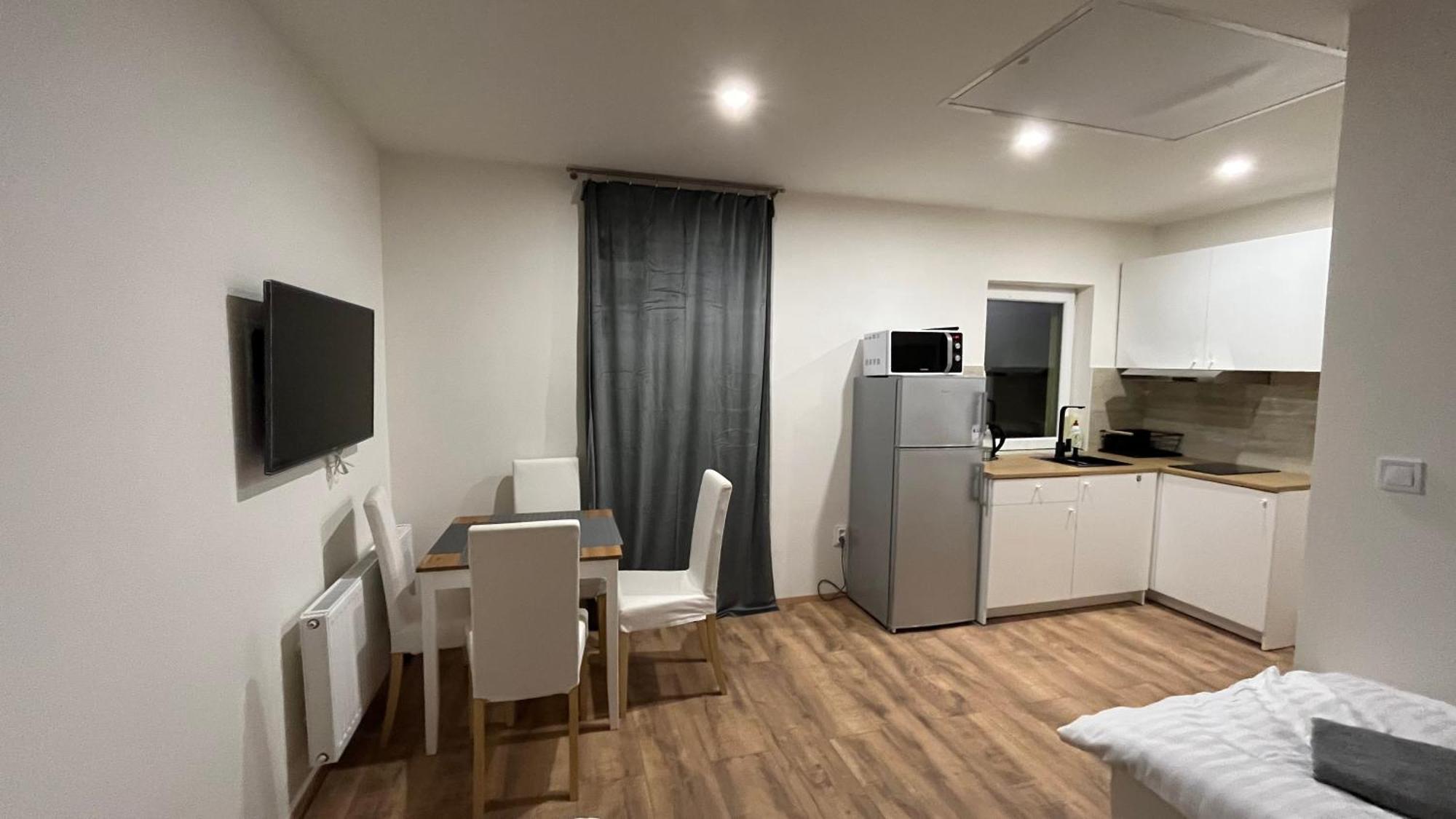 Apartment Golden Prague 78 Вестец Екстер'єр фото
